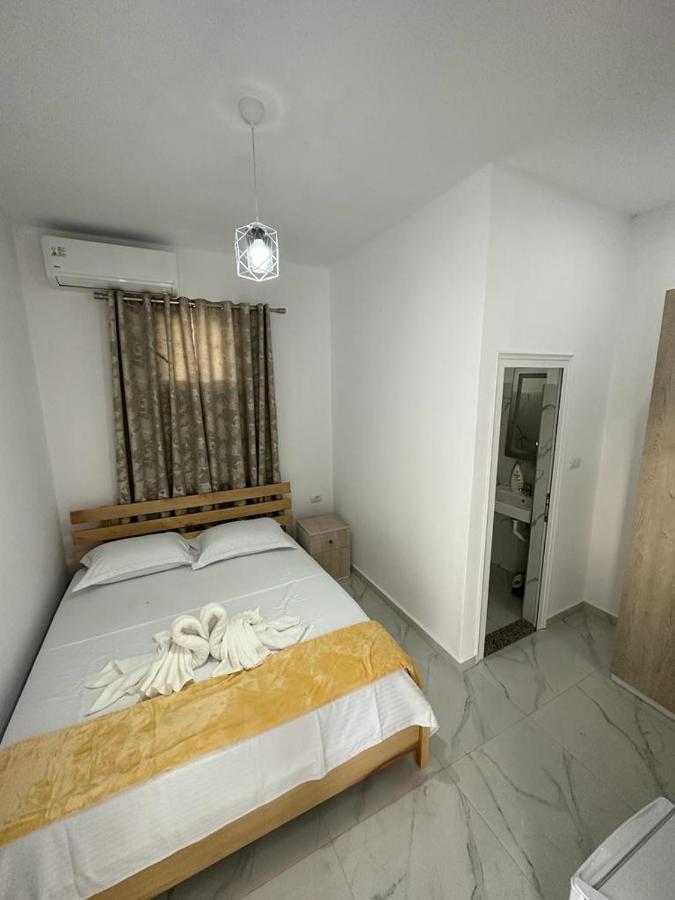Deja's Ford Hotel A & V Dodani מראה חיצוני תמונה